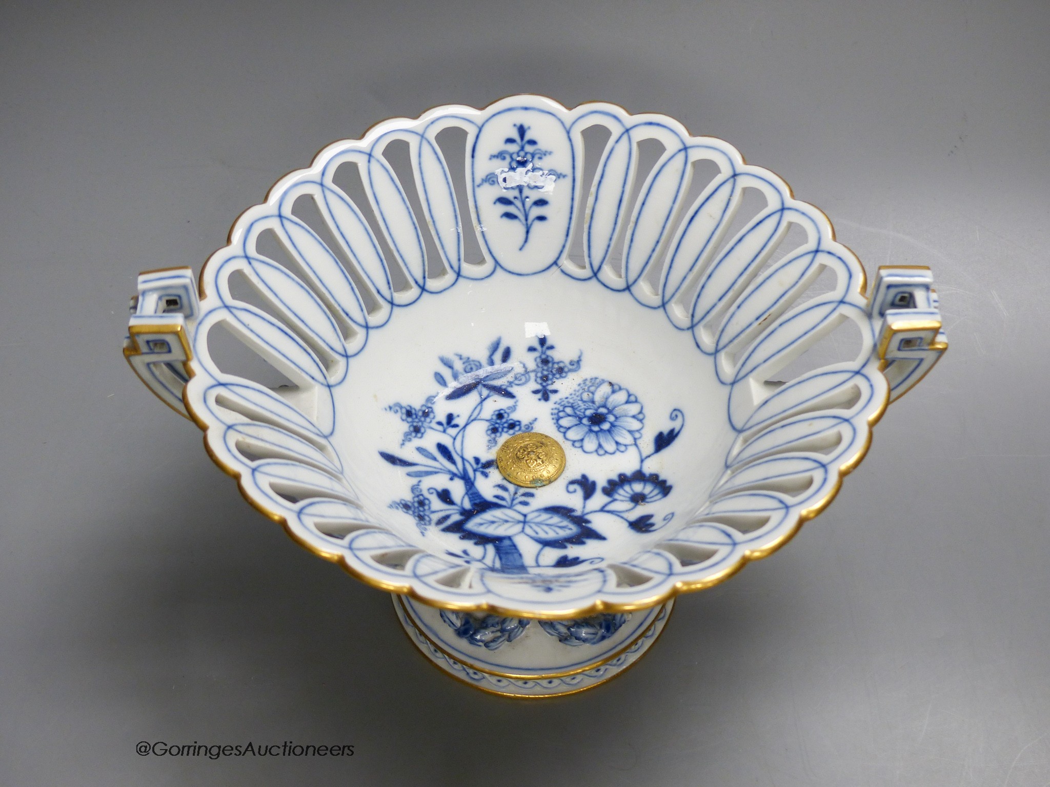 A 19th century Meissen blue and white pedestal bowl, 24cm wide